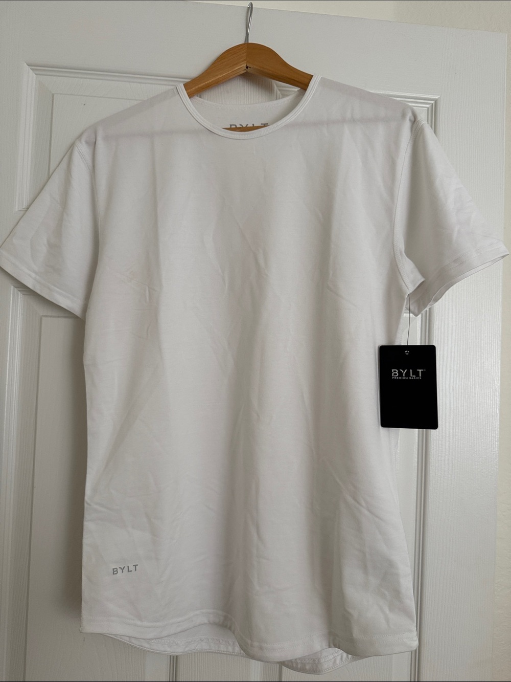 Men’s White Crew Neck T-Shirt size small